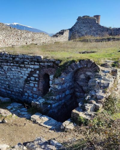 Cisterna en el castillo de Berat