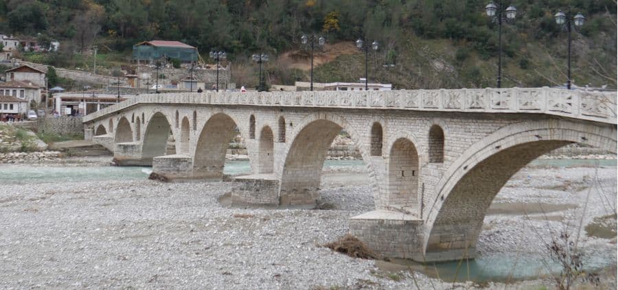 Puente Gorica en Berat.