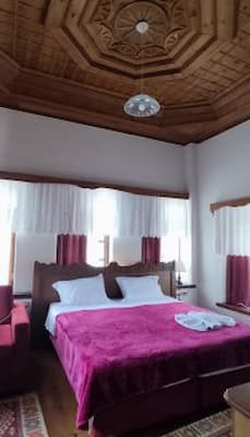 Habitación doble en el hotel Kalemi 2