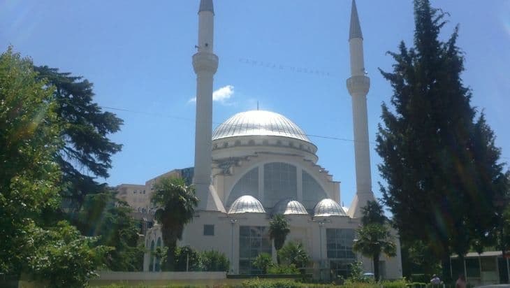 Cúpula de la Mezquita al sol