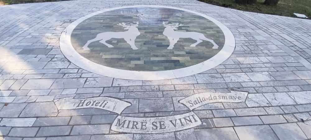 Bienvenida al pabellón de caza