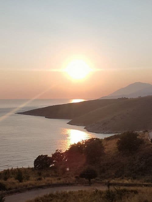 Atardecer en Himare