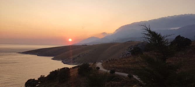Puesta de sol en la casa del sol