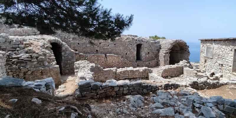 Restos del monasterio de los 40 santos