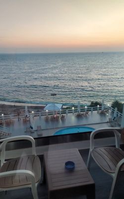 Vistas desde el Hotel Emblem en Saranda