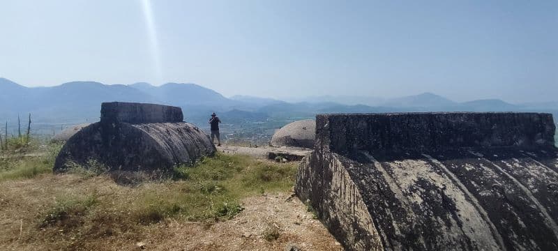 Búnkeres en Finiq