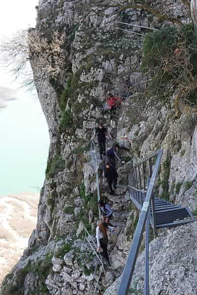 Subida al balcón del lago Bovilla