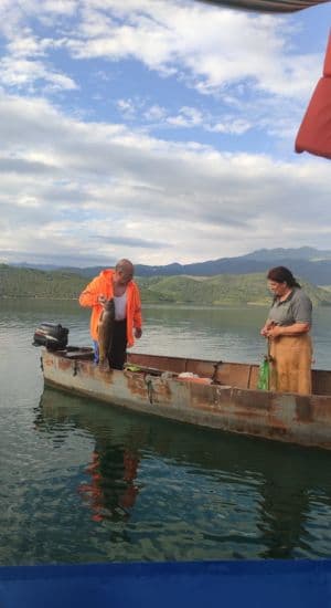 Pescando en el rio Drin.